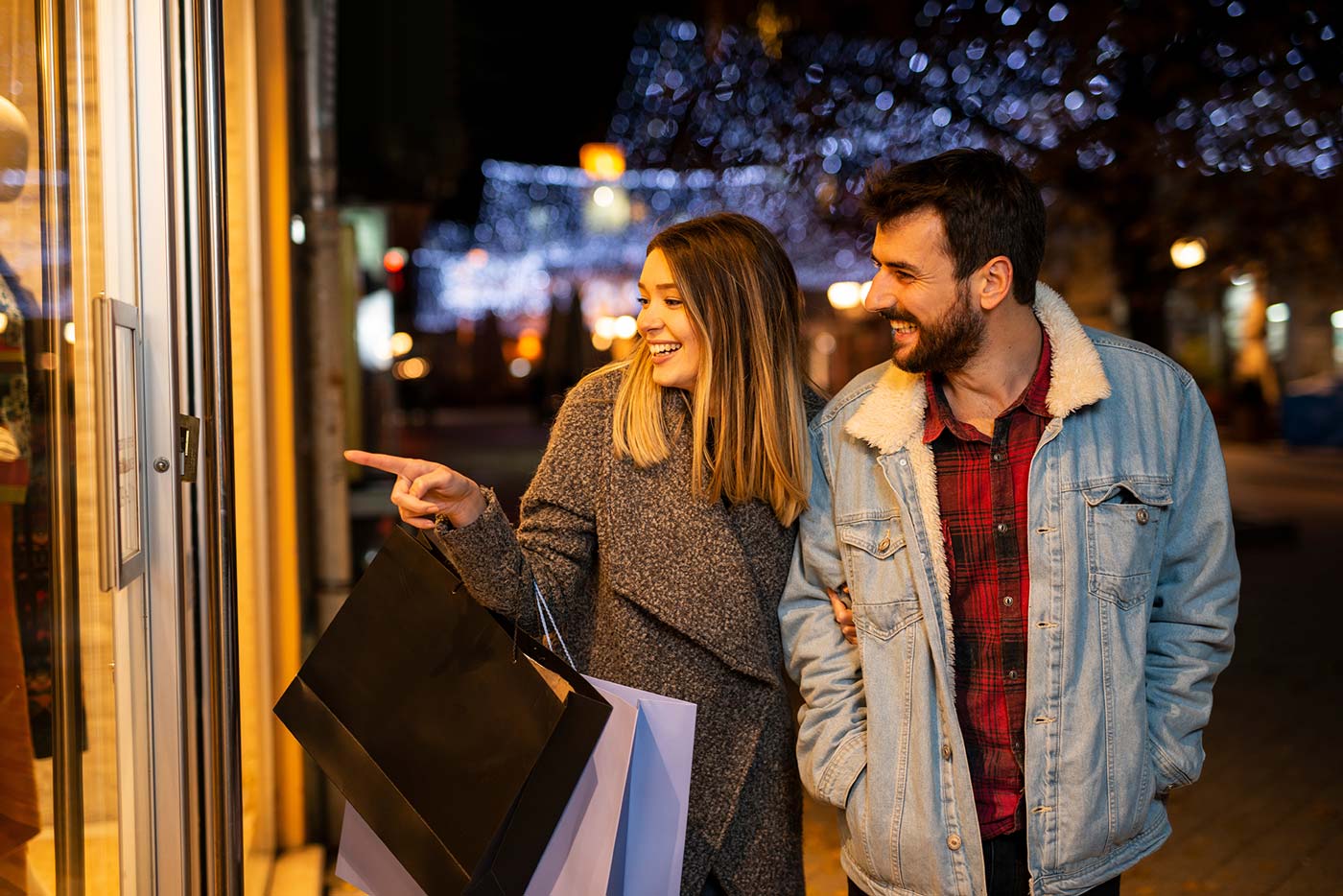 hero-couple-window-shopping-retail-shutterstock_2069699606